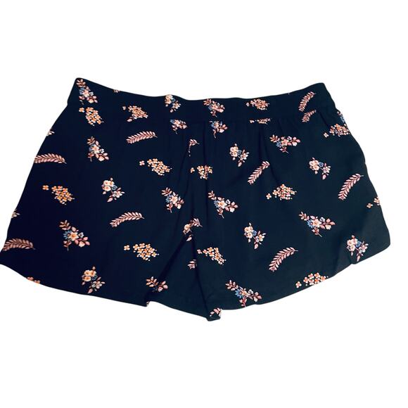 Womans Shorts Elastic Waist - Large NWT-Express - EUC  XL LA BLANCA Shorts Lot - Picture 10 of 16